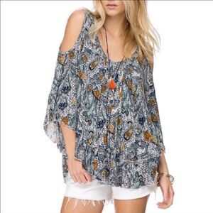 Free People Size XS Blue Paisley Print Hummingbird Chloe Cold Shoulder Top